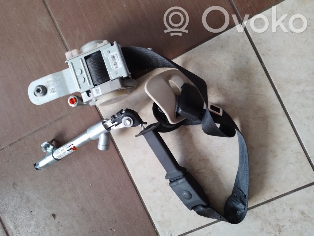 Tesla Model S Cinturón delantero 