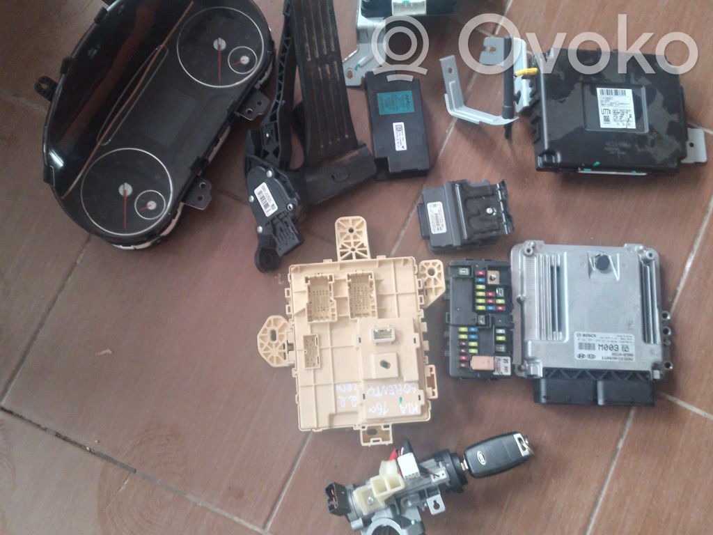 KIA Sorento Engine ECU kit and lock set 