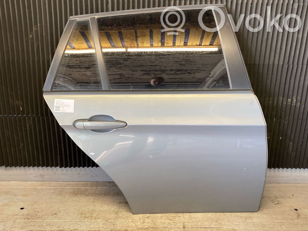 Rear door   41009628752