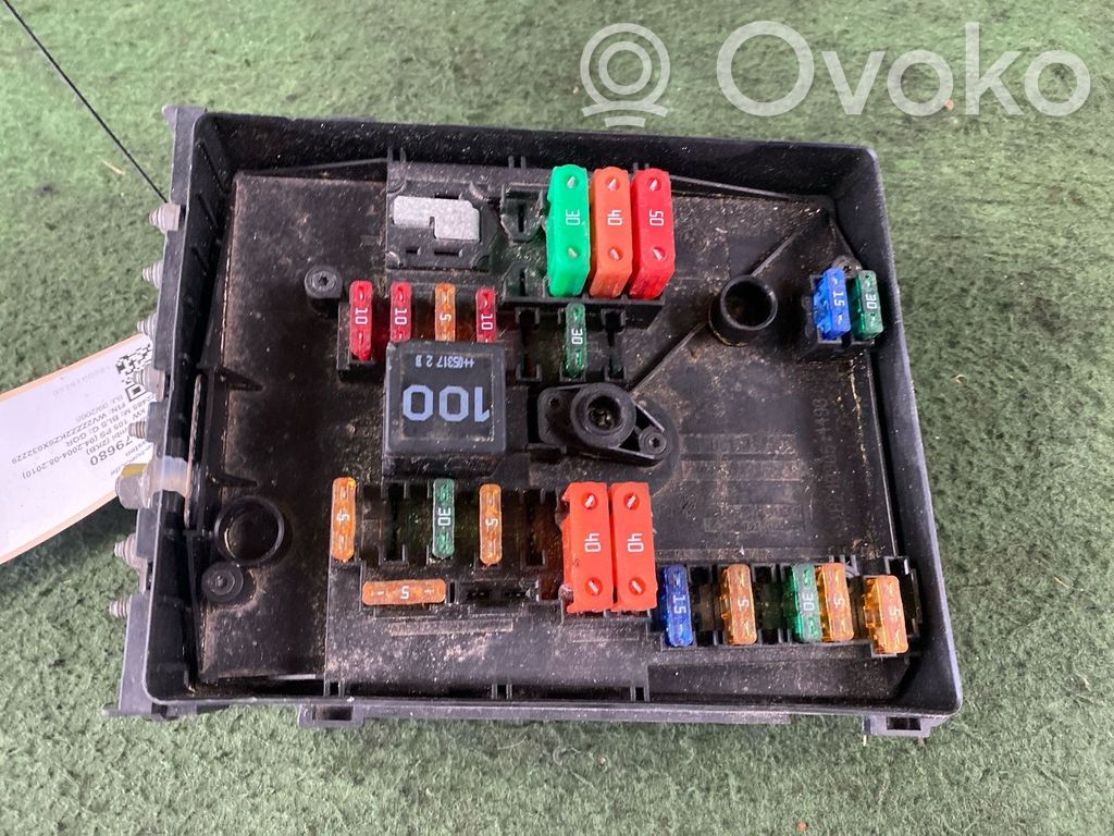 Volkswagen Caddy Módulo de fusible 