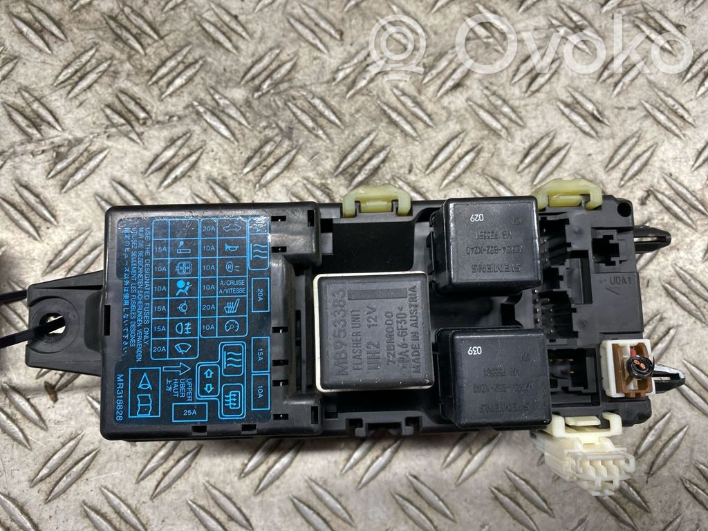 Módulo de fusible   MR318826