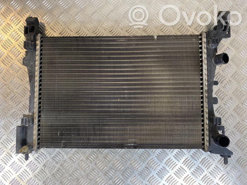 Opel Corsa D Chłodnica 