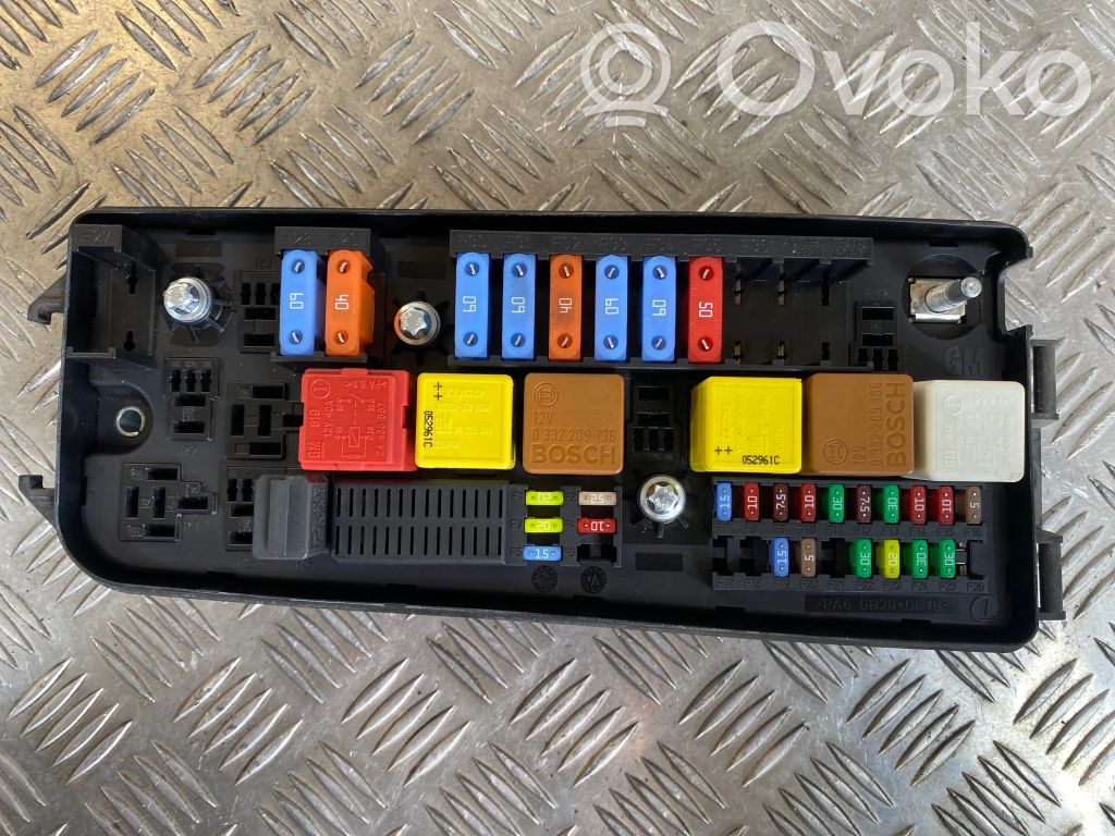 Opel Signum Fuse module 