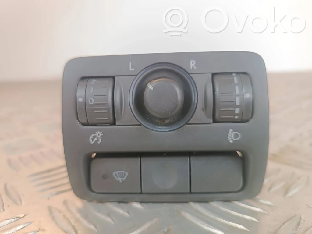 Subaru Legacy Light switch 