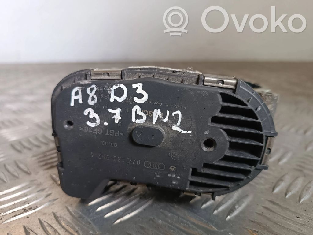 Audi A8 S8 D3 4E Droseļvārsts 