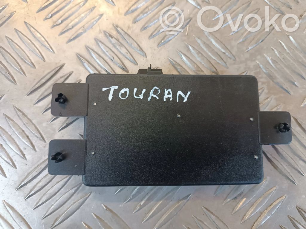 Volkswagen Touran I Amplificatore antenna 