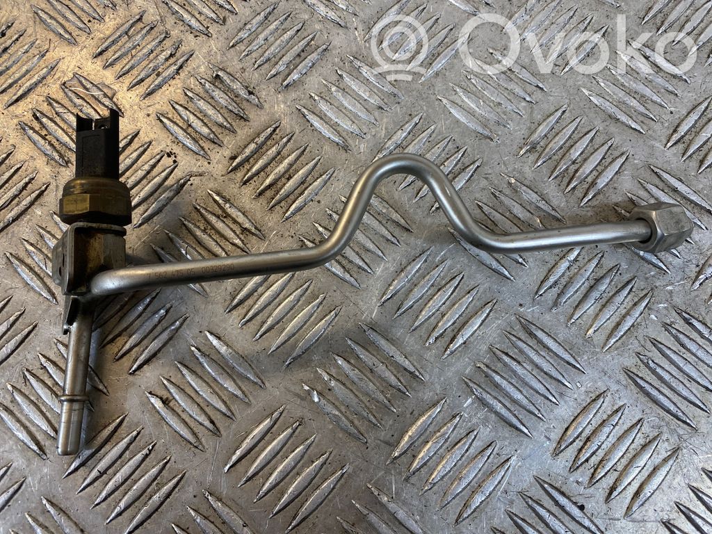 BMW 3 E90 E91 Fuel pressure sensor 