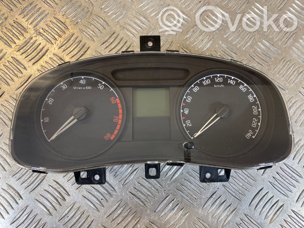 Skoda Fabia Mk2 (5J) Speedometer (instrument cluster) 