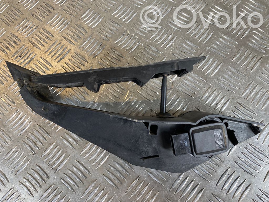 Accelerator throttle pedal   6772645,25916010,1002061