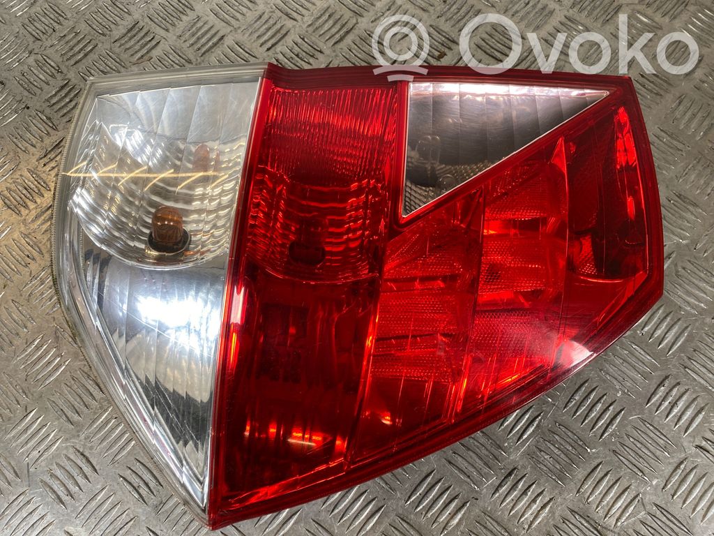 Honda FR-V Rear/tail lights 
