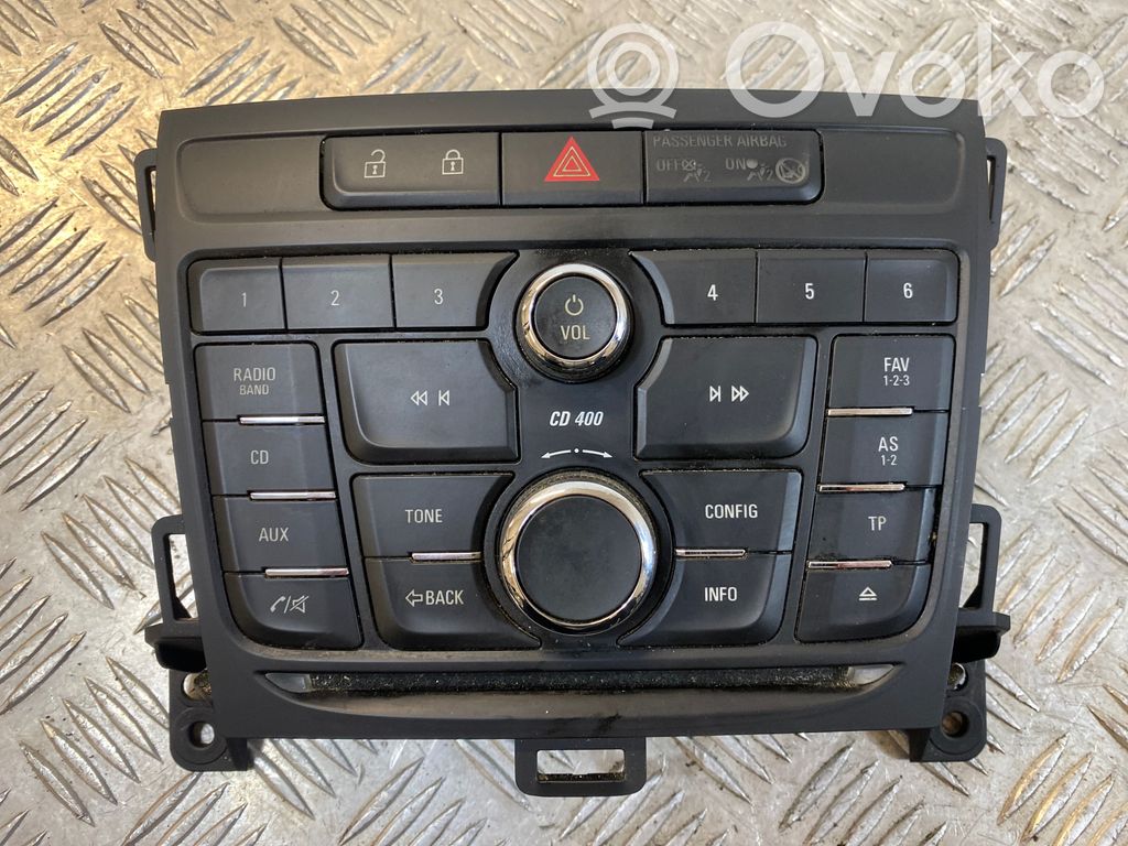 Opel Zafira C Panel radia 