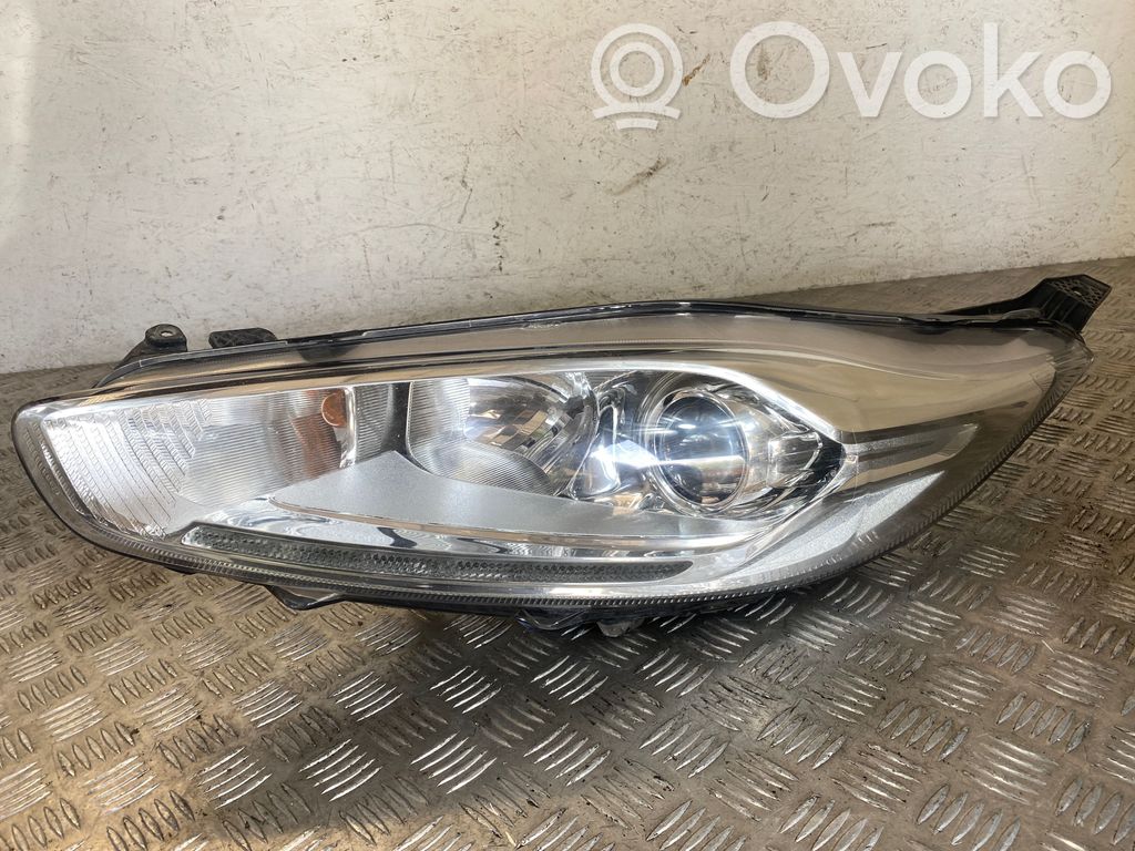 Ford Fiesta Headlight/headlamp 