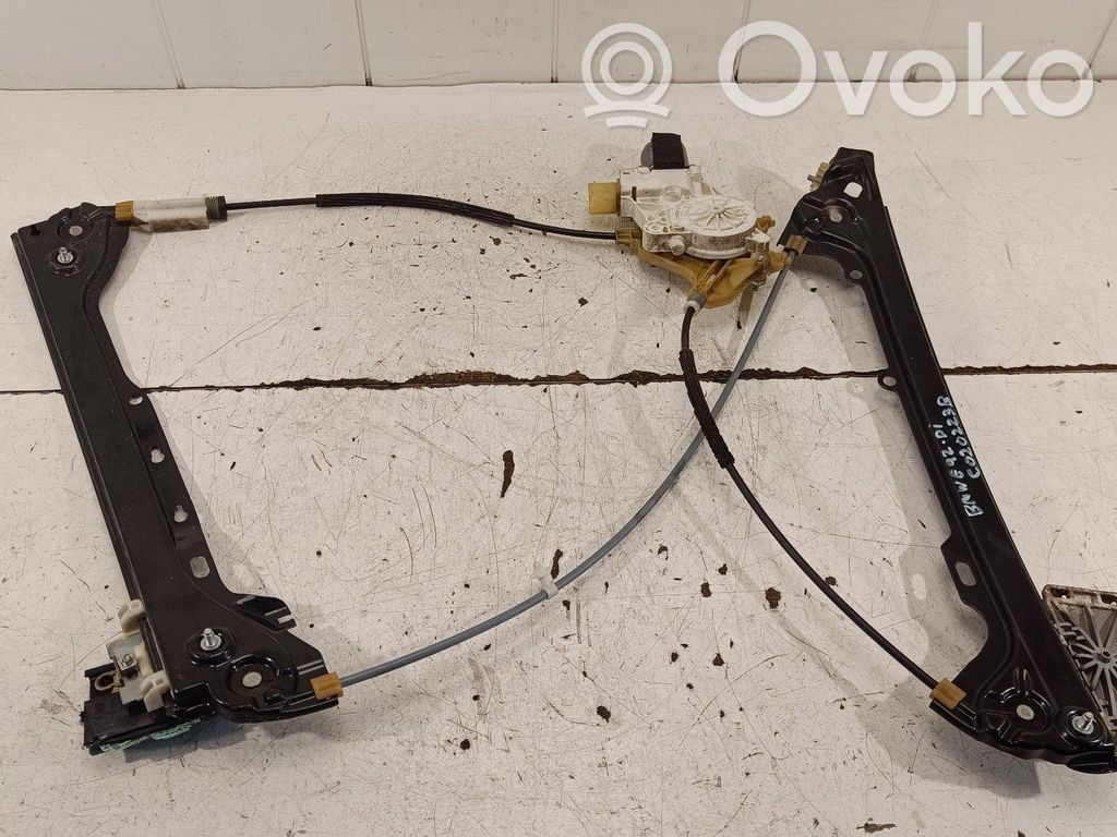 Front door manual window regulator
