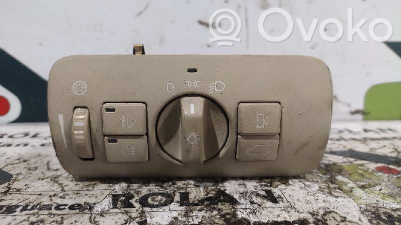 Interruptor de control del panel de luces   30739422