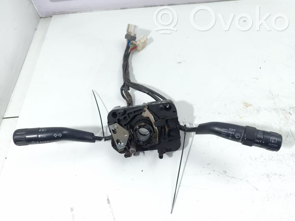 Interruptor de control del panel de luces   MR301406