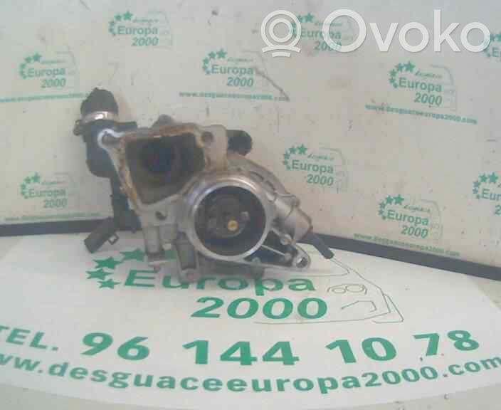 Ford Mondeo Mk III Vacuum pump 