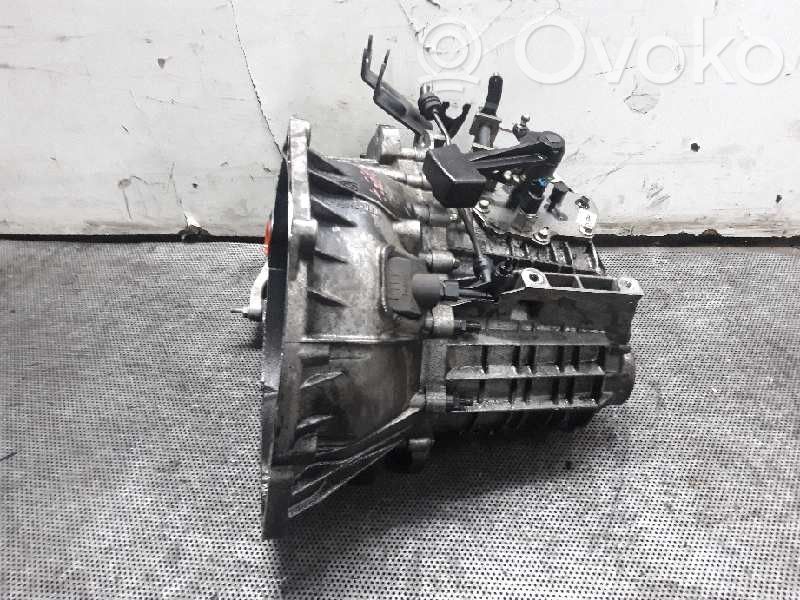Boîte de vitesses manuelle à 5 vitesses   4M5R7002YA