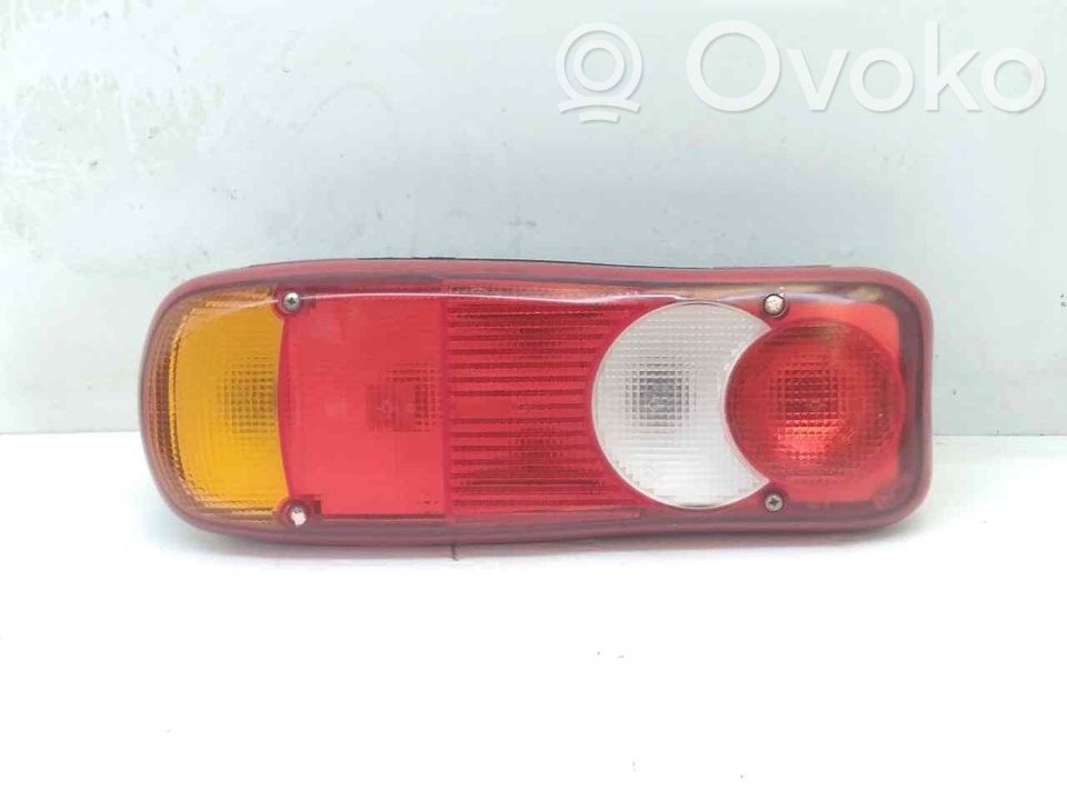 Lampa tylna