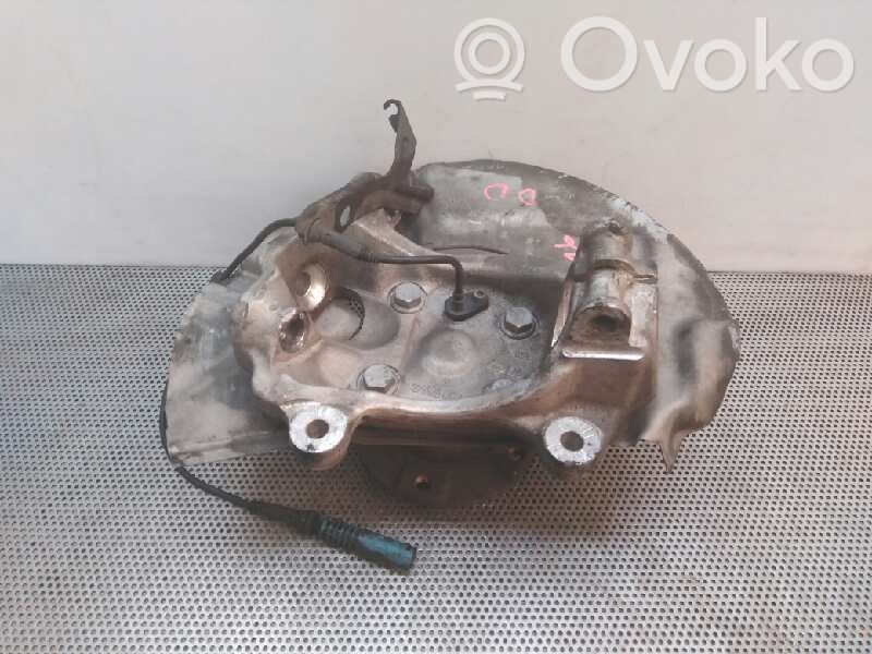 Front wheel hub spindle knuckle