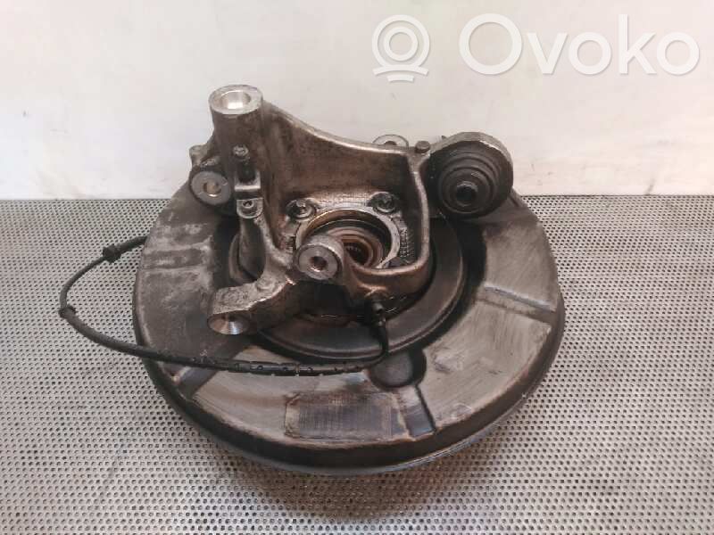 Rear wheel hub spindle/knuckle