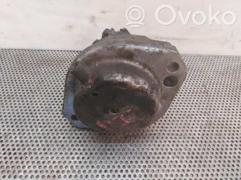 BMW 5 E60 E61 Dzinēja spilvens 