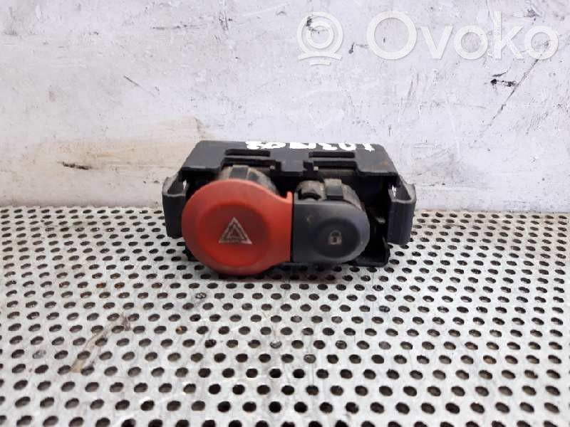 Renault Clio III Interruttore luci di emergenza 