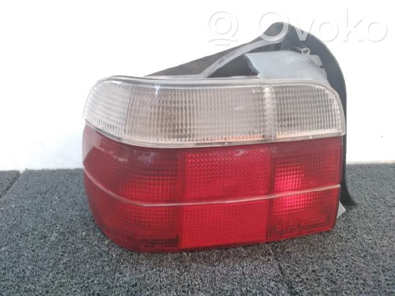 Lampa tylna
