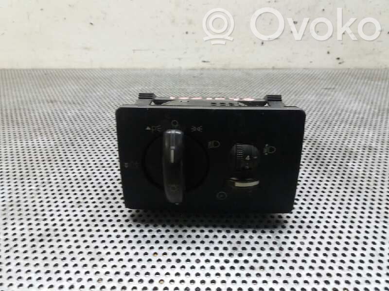 Ford Focus Interruptor de control del panel de luces 