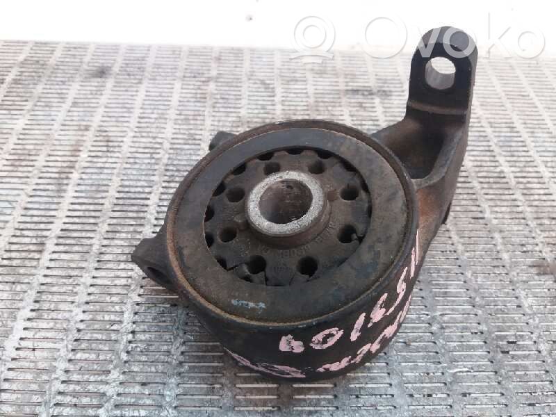 Ford Mondeo MK II Engine mount bracket 