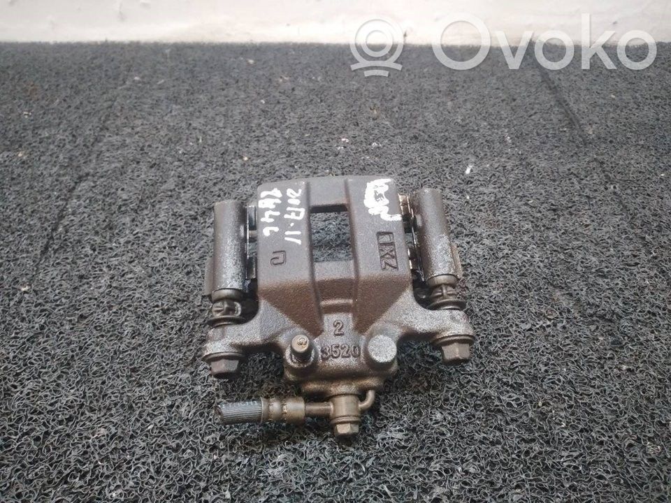 Nissan X-Trail T31 Supporto della pinza del freno posteriore 