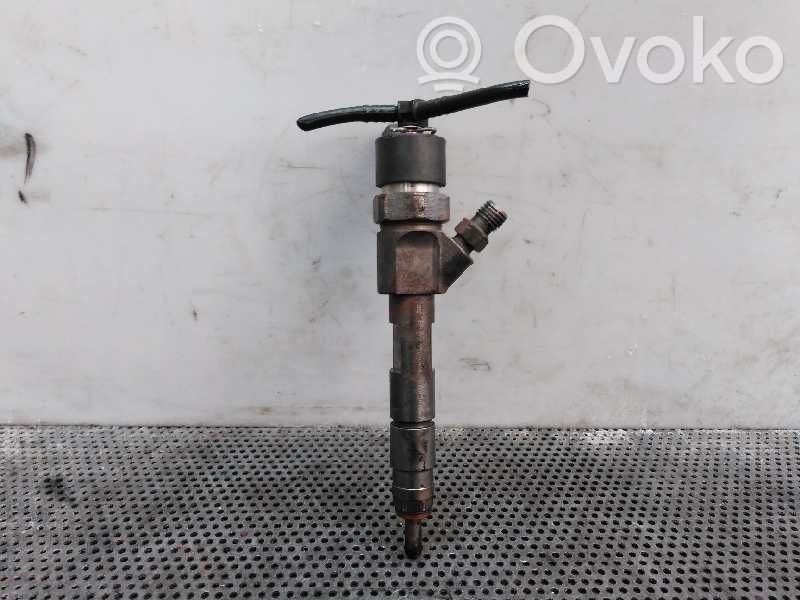 Inyector de combustible   8200100272,0445110110B