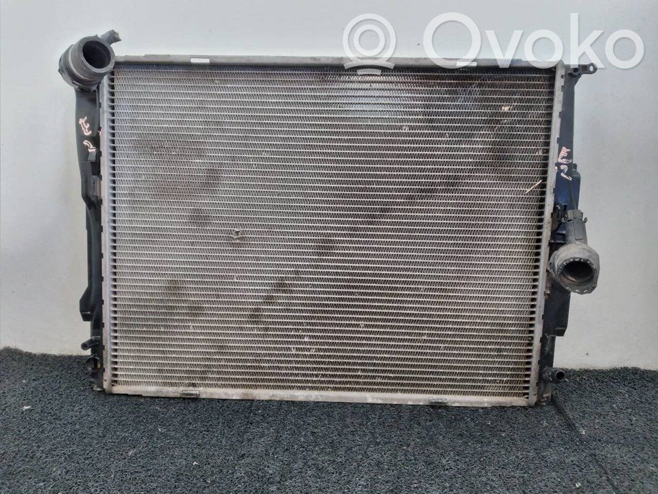 BMW 1 E81 E87 Aušinimo skysčio radiatorius 