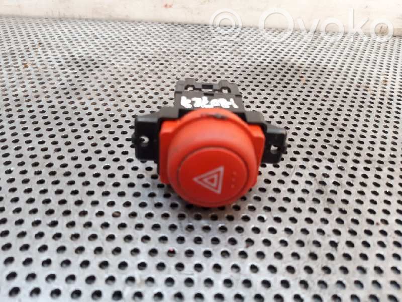 Botón interruptor de luz de peligro   M20419