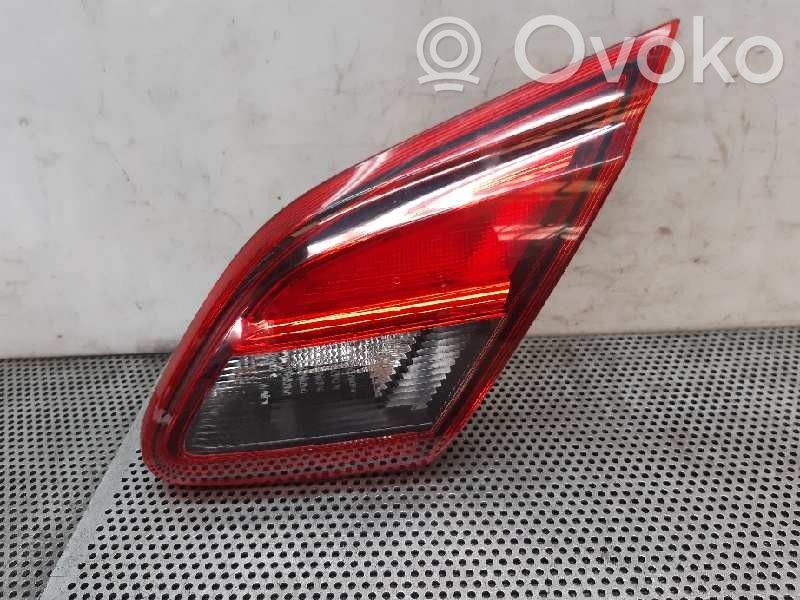 Opel Corsa E Lampă spate în capacul portbagajului 