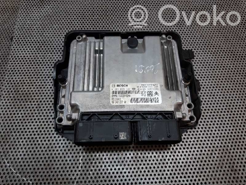Opel Crossland X Engine control unit/module 