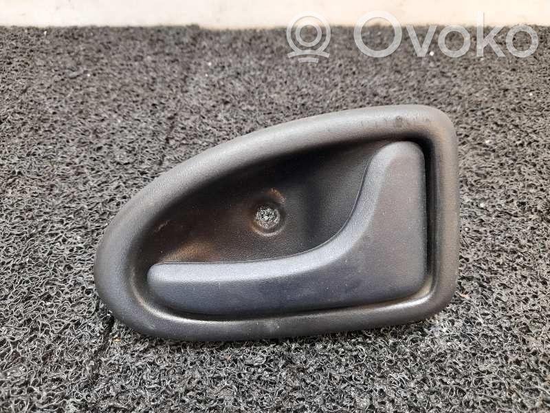 Manecilla interna puerta trasera