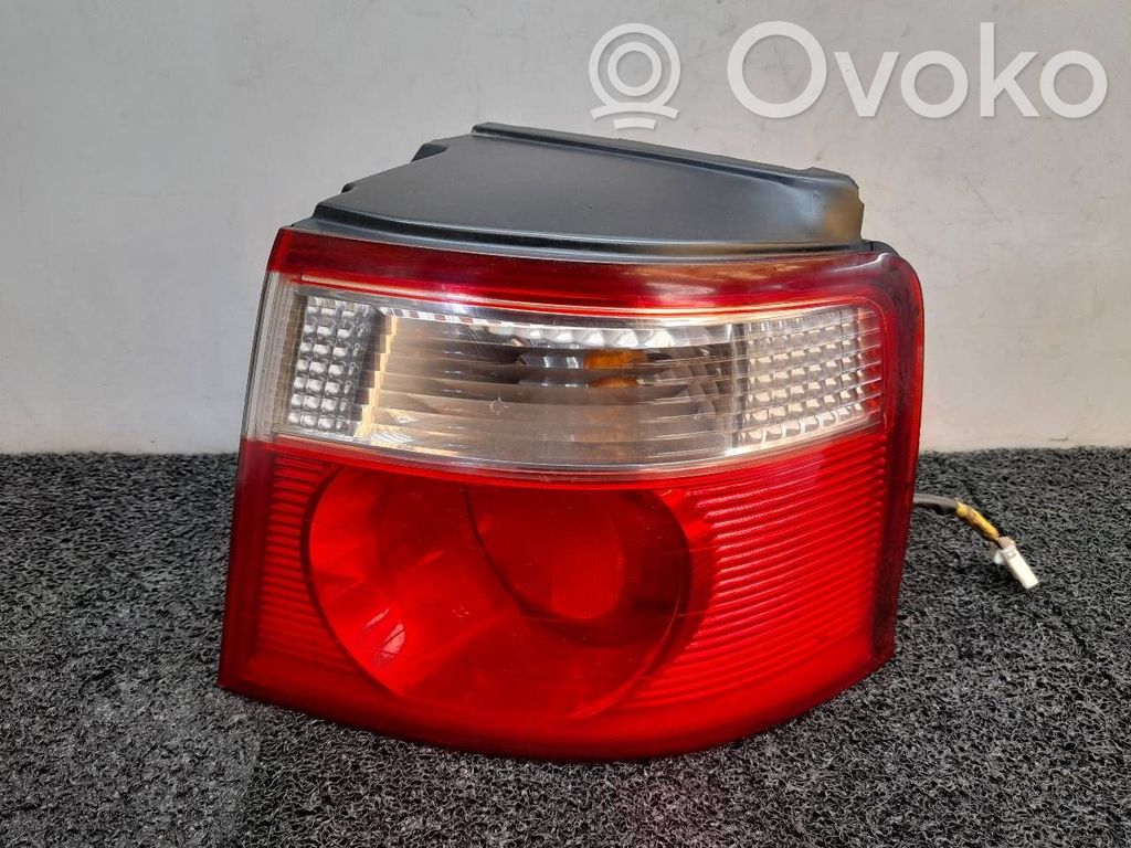 KIA Carens I Lampă spate în caroserie 