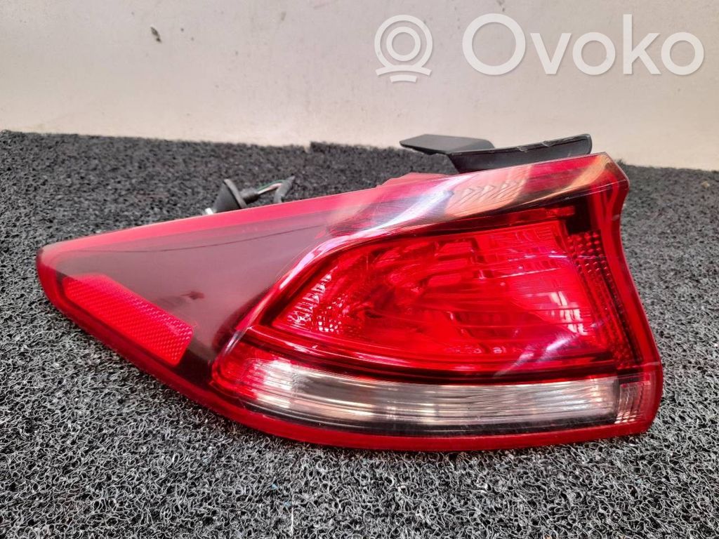 Lampa tylna   J01LL2NSM