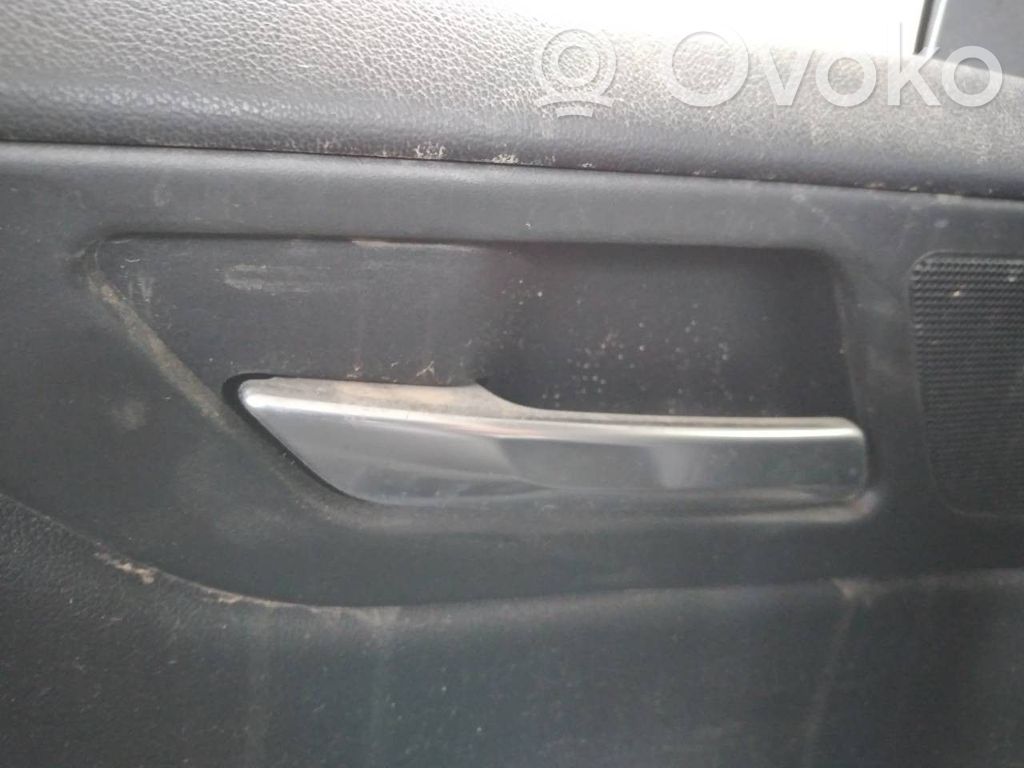 Manecilla interna puerta trasera