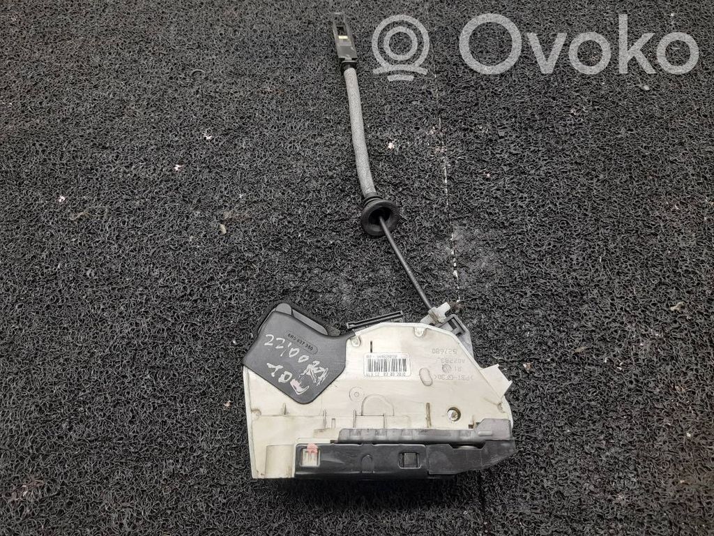 Volkswagen Polo V 6R Rear door lock 