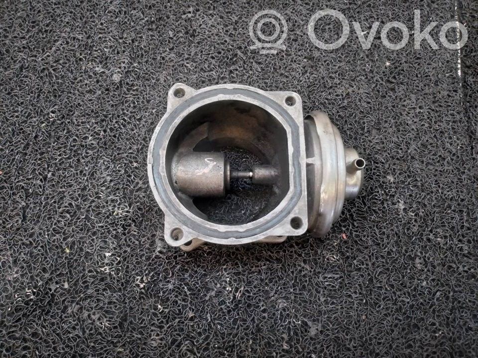 Volkswagen Touareg I Supapă EGR 
