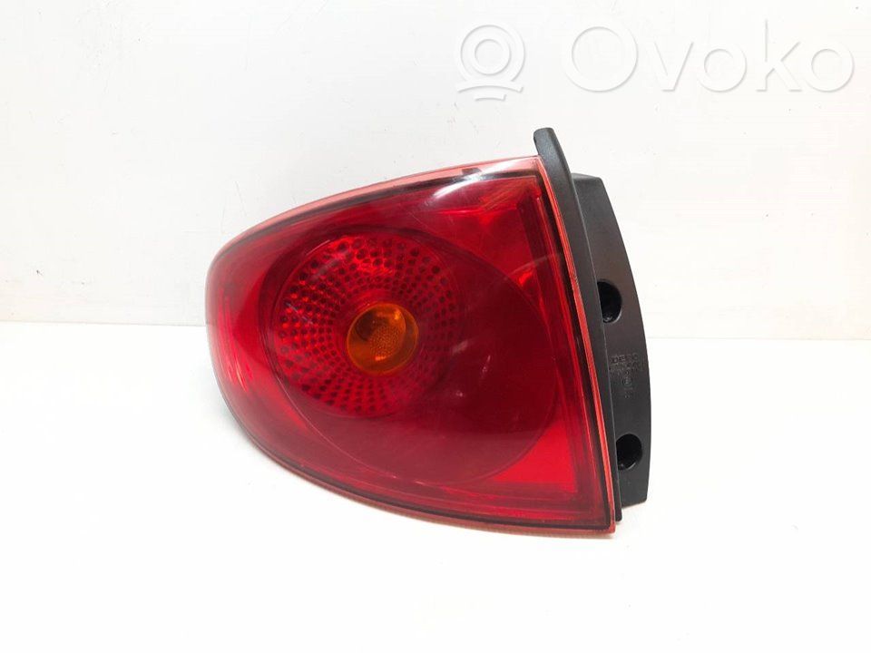 Rear/tail lights