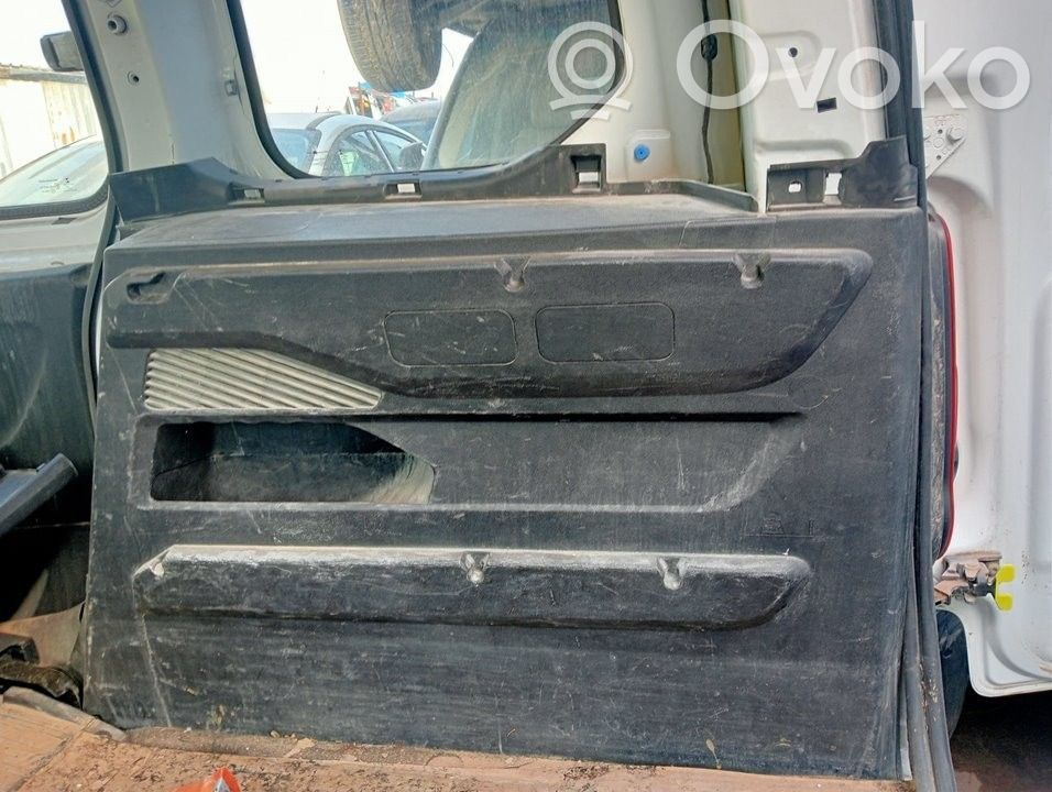 Takaoven verhoilu