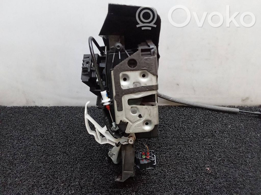 Ford Focus Aizmugurē slēdzene 