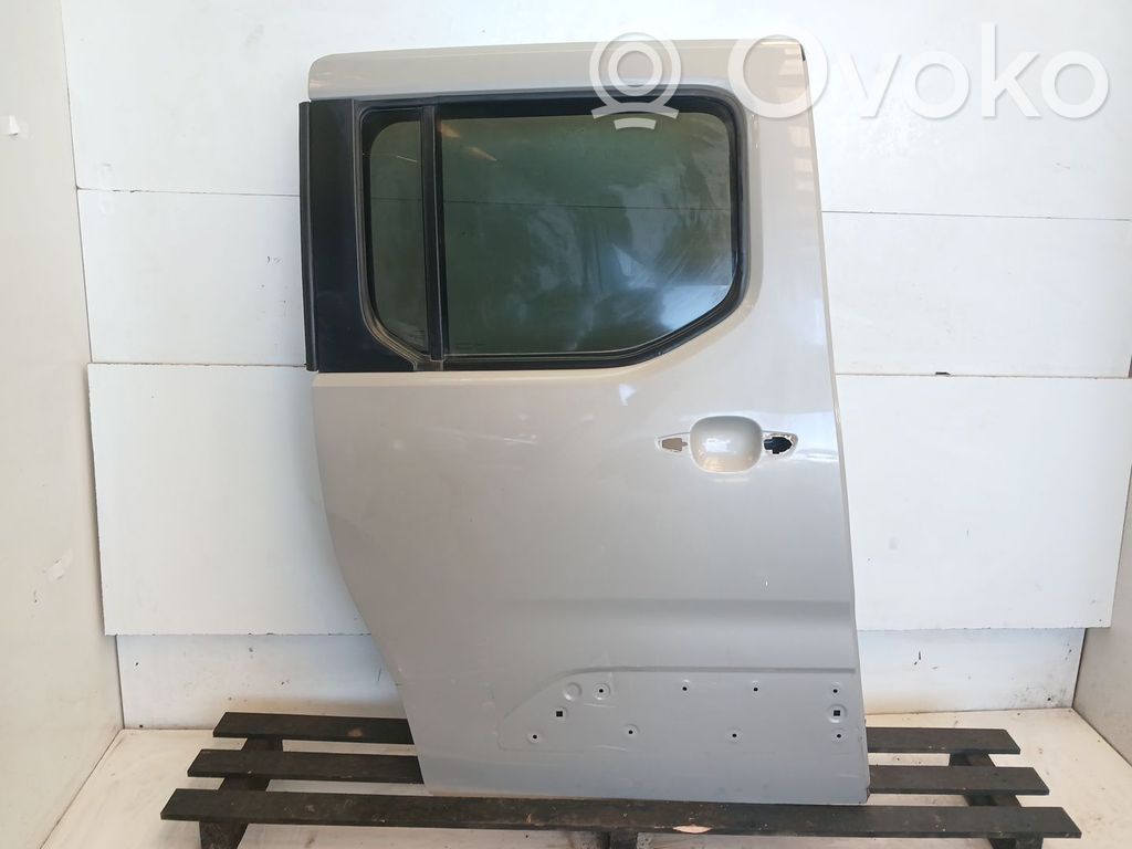 Side sliding door