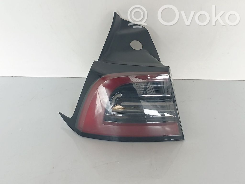 Lampa tylna   150208600D