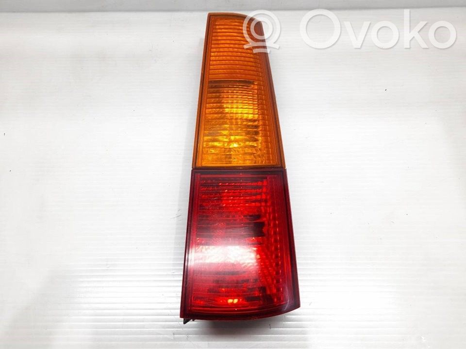 Subaru Justy Luci posteriori 
