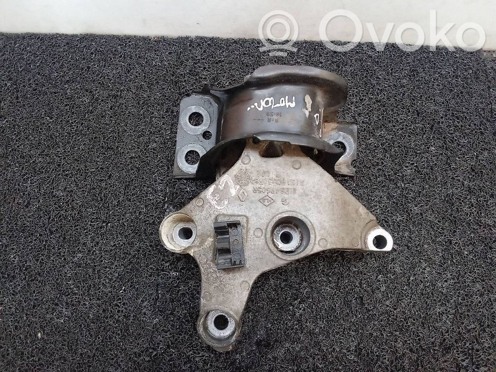 Engine mount bracket   112102294R