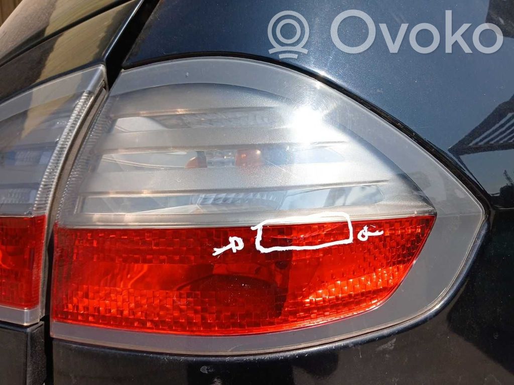 Ford S-MAX Feux arrière / postérieurs