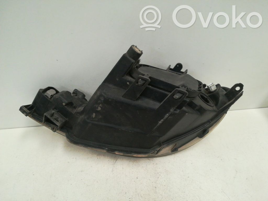 Scheinwerfer   89002772